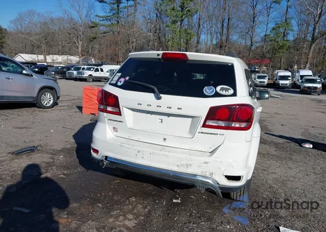 2017 Dodge Journey Crossroad z USA, uszkodzony, nr VIN 3C4PDCGB8HT501650